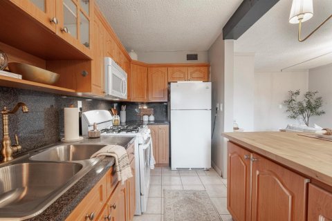 Condominio en venta en Miami Gardens, Florida, 1 dormitorio, 77.67 m2 № 2252560 - foto 12