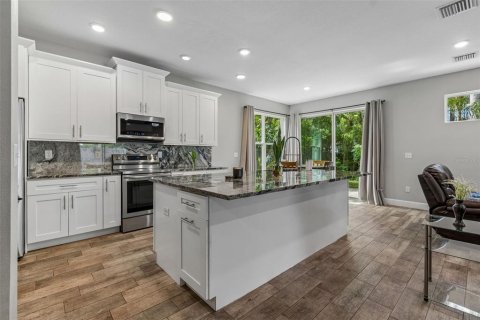 Купить виллу или дом в Лутц, Флорида 11 комнат, 234.21м2, № 2156831 - фото 9