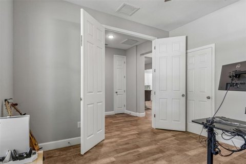 Купить виллу или дом в Лутц, Флорида 11 комнат, 234.21м2, № 2156831 - фото 28