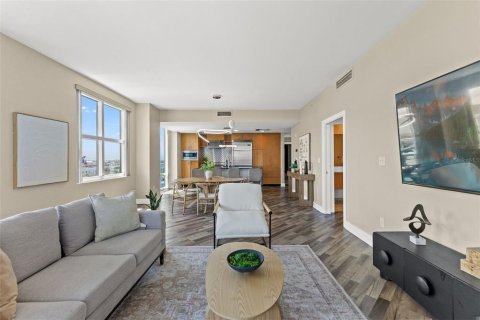 Copropriété à vendre à Tampa, Floride: 2 chambres, 126.9 m2 № 2199111 - photo 3