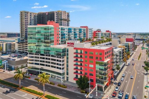 Condo in Tampa, Florida, 2 bedrooms № 2199111
