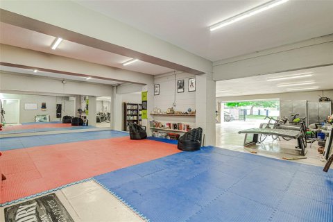 Commercial property in Saint Petersburg, Florida 568.84 sq.m. № 1533000 - photo 13