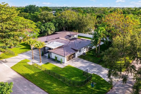 Casa en venta en Pinecrest, Florida, 5 dormitorios № 1448688 - foto 7