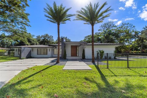 Casa en venta en Pinecrest, Florida, 5 dormitorios № 1448688 - foto 4