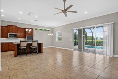 House in St. Lucie, Florida 3 bedrooms, 223.52 sq.m. № 2083969 - photo 12