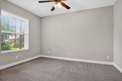 House in St. Lucie, Florida 3 bedrooms, 223.52 sq.m. № 2083969 - photo 18