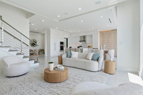 Adosado en venta en North Miami Beach, Florida, 4 dormitorios, 326.64 m2 № 2029400 - foto 15