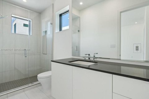 Adosado en venta en North Miami Beach, Florida, 4 dormitorios, 326.64 m2 № 2029400 - foto 18