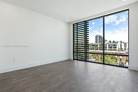 Adosado en venta en North Miami Beach, Florida, 4 dormitorios, 326.64 m2 № 2029400 - foto 17