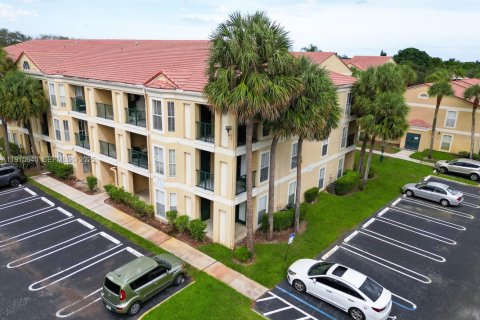 Condo in Coral Springs, Florida, 1 bedroom  № 1983700 - photo 30