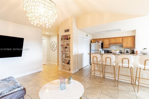 Condo in Coral Springs, Florida, 1 bedroom  № 1983700 - photo 15