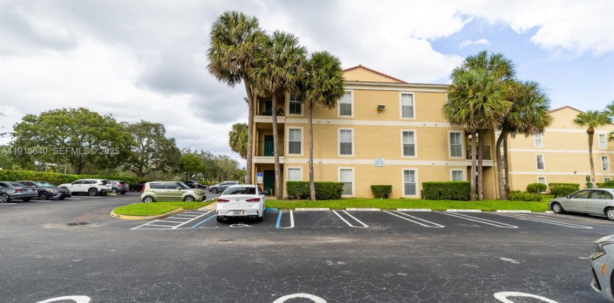 Condo in Coral Springs, Florida, 1 bedroom  № 1983700