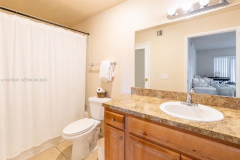 Condo in Coral Springs, Florida, 1 bedroom  № 1983700 - photo 18
