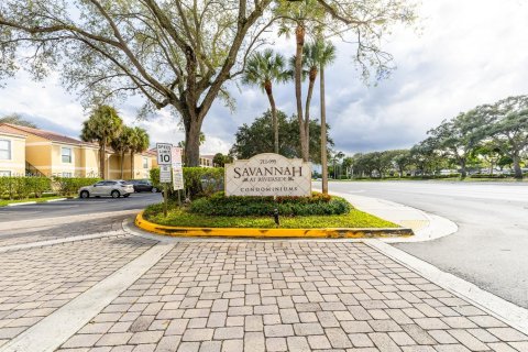 Condo in Coral Springs, Florida, 1 bedroom  № 1983700 - photo 24