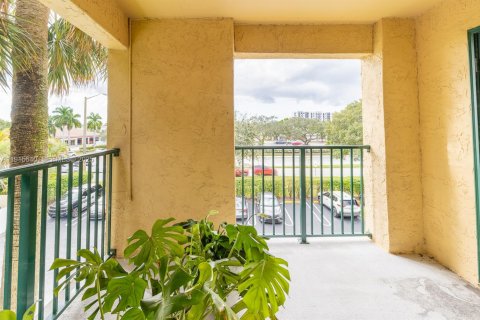 Condo in Coral Springs, Florida, 1 bedroom  № 1983700 - photo 22