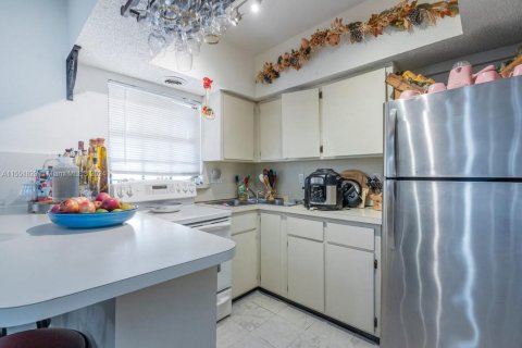 Immobilier commercial à vendre à Miami, Floride: 274.99 m2 № 1937512 - photo 28