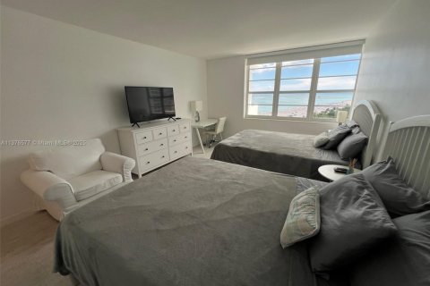 Condo in Miami Beach, Florida, 1 bedroom  № 1963061 - photo 22