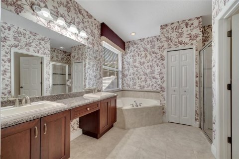 House in Orlando, Florida 4 bedrooms, 216.83 sq.m. № 1740205 - photo 28