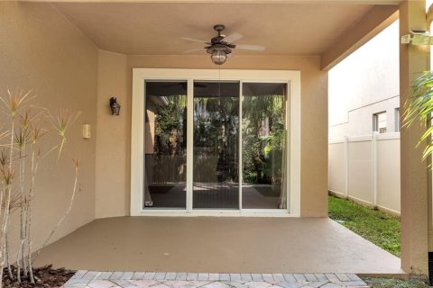 House in Orlando, Florida 4 bedrooms, 216.83 sq.m. № 1740205 - photo 14