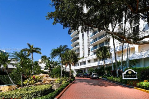 Condo in Aventura, Florida, 2 bedrooms № 2252891 - photo 19