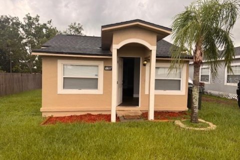 House in Clermont, Florida 2 bedrooms, 74.88 sq.m. № 1853106 - photo 2