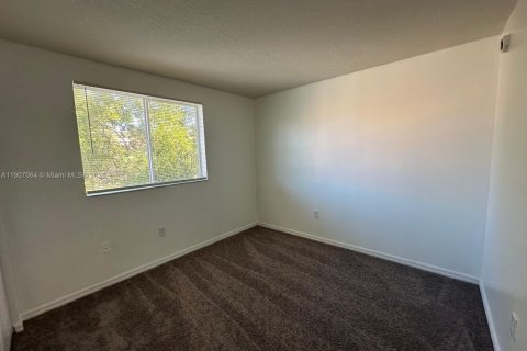 Condo in Miami Gardens, Florida, 3 bedrooms № 1965812 - photo 15