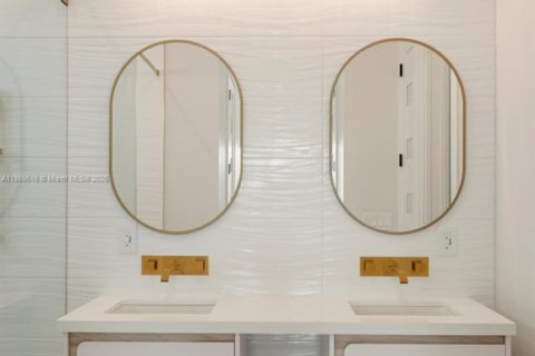 Купить виллу или дом в Ки-Ларго, Флорида 4 спальни, № 1979614 - фото 16