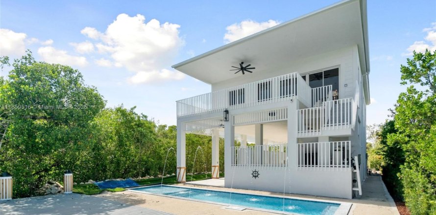 Дом в Ки-Ларго, Флорида 4 спальни № 1979614