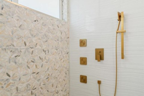 Купить виллу или дом в Ки-Ларго, Флорида 4 спальни, № 1979614 - фото 15