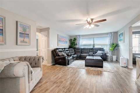 Casa en alquiler en Redington Shores, Florida, 3 dormitorios, 150.87 m2 № 2098200 - foto 17