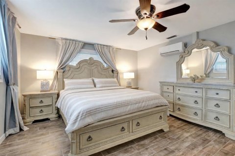 Casa en alquiler en Redington Shores, Florida, 3 dormitorios, 150.87 m2 № 2098200 - foto 21