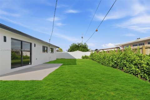 House in Cutler Bay, Florida 3 bedrooms, 116.5 sq.m. № 2070198 - photo 30