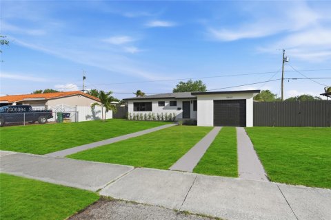 House in Cutler Bay, Florida 3 bedrooms, 116.5 sq.m. № 2070198 - photo 4