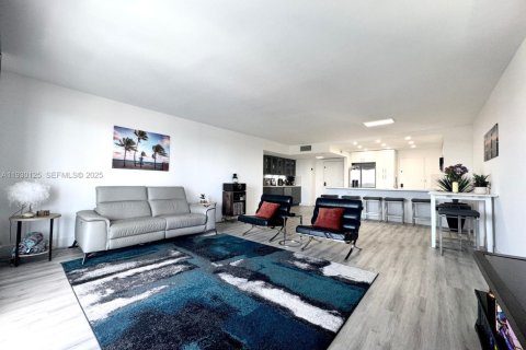 Купить кондоминиум в Холливуд, Флорида 2 спальни, 123.84м2, № 1988663 - фото 9