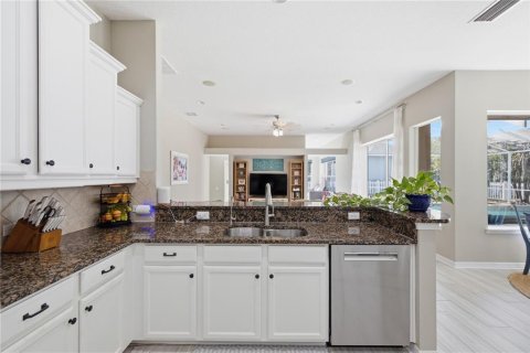 Casa en venta en Wesley Chapel, Florida, 4 dormitorios, 267.93 m2 № 2430754 - foto 18