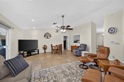 Villa ou maison à vendre à Indian lake estates, Floride: 3 chambres, 140.93 m2 № 2398960 - photo 11