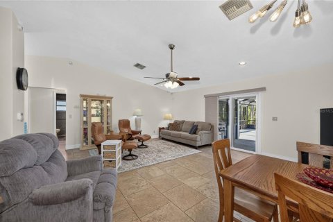 Villa ou maison à vendre à Indian lake estates, Floride: 3 chambres, 140.93 m2 № 2398960 - photo 15