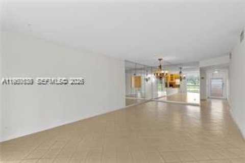 Condominio en alquiler en Pembroke Pines, Florida, 2 dormitorios, 108.7 m2 № 2054165 - foto 7