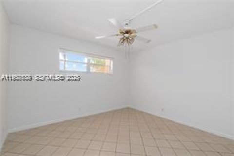 Condominio en alquiler en Pembroke Pines, Florida, 2 dormitorios, 108.7 m2 № 2054165 - foto 13