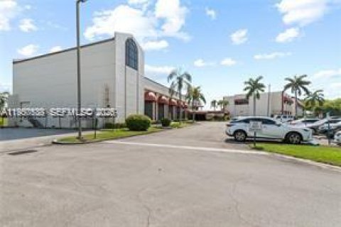 Condominio en alquiler en Pembroke Pines, Florida, 2 dormitorios, 108.7 m2 № 2054165 - foto 18