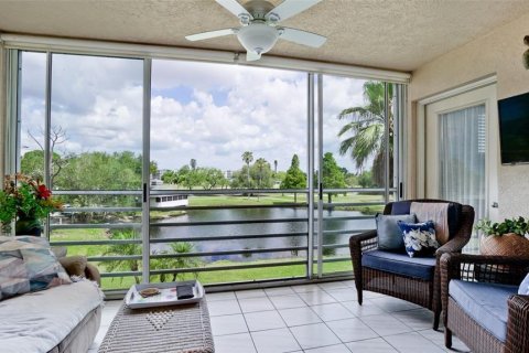 Condo in Bradenton, Florida, 2 bedrooms № 2102984 - photo 6