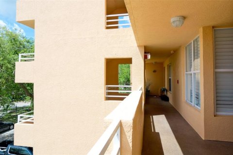 Condo in Bradenton, Florida, 2 bedrooms № 2102984 - photo 28