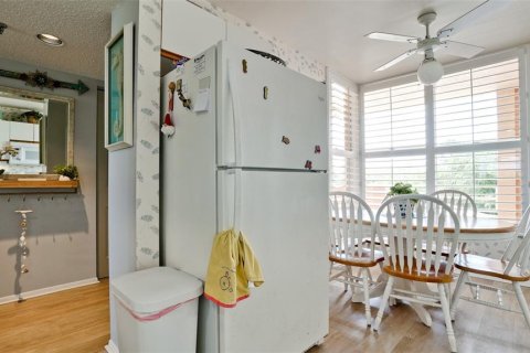 Condo in Bradenton, Florida, 2 bedrooms № 2102984 - photo 17