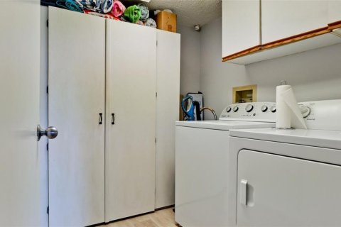 Condo in Bradenton, Florida, 2 bedrooms № 2102984 - photo 27