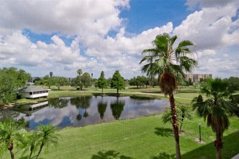 Condo in Bradenton, Florida, 2 bedrooms № 2102984 - photo 5