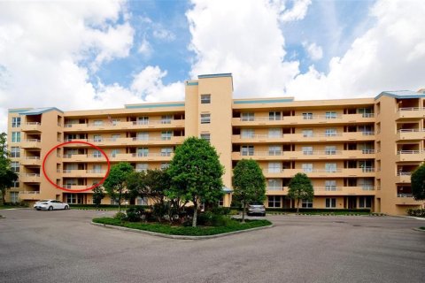 Condo in Bradenton, Florida, 2 bedrooms № 2102984 - photo 3