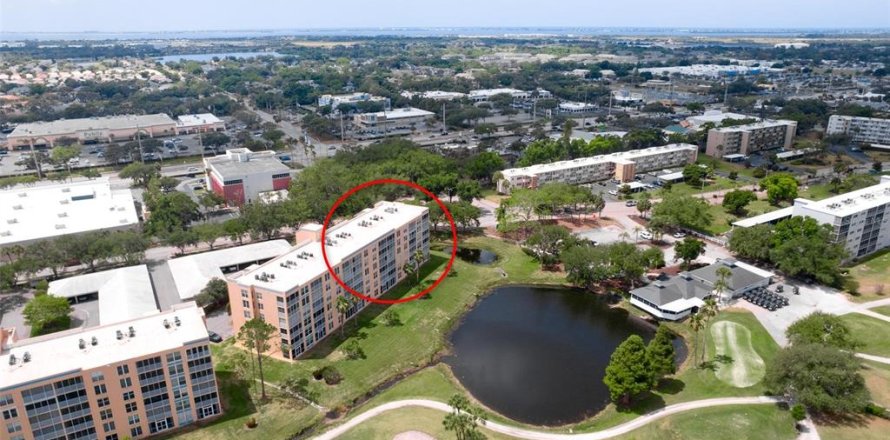 Condo in Bradenton, Florida, 2 bedrooms № 2102984