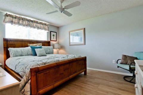 Condo in Bradenton, Florida, 2 bedrooms № 2102984 - photo 19