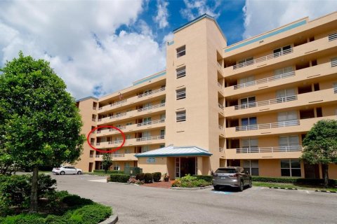 Condo in Bradenton, Florida, 2 bedrooms № 2102984 - photo 30