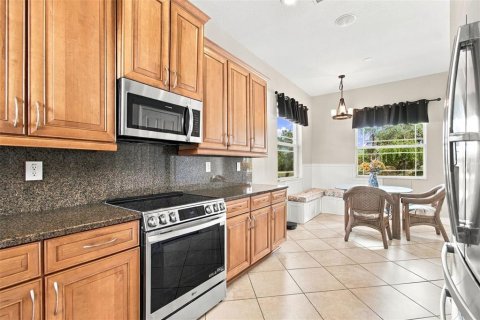 House in Spring Hill, Florida 3 bedrooms, 219.25 sq.m. № 2423921 - photo 9